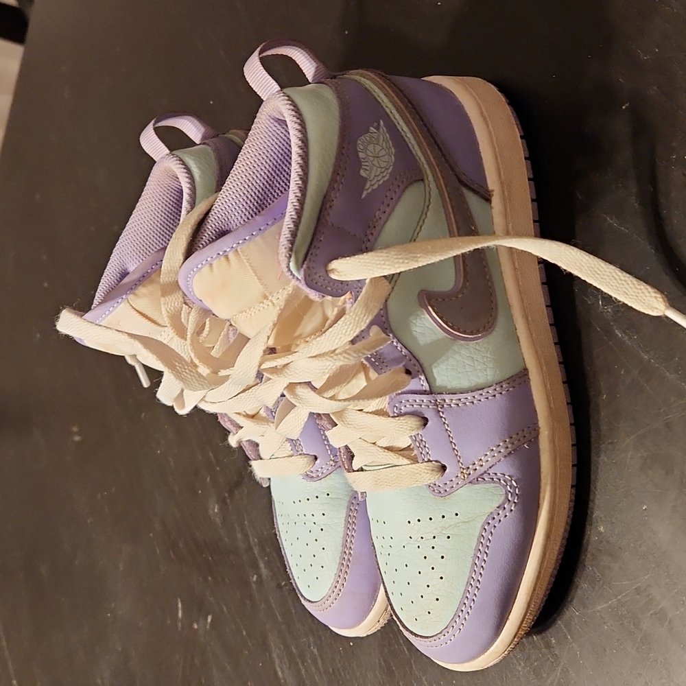 Girls Nike jordans